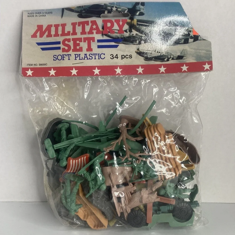 Vintage Military Play Set 34Pc. Soldiers Tanks